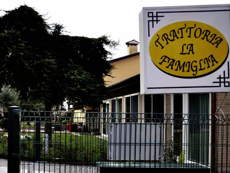 trattoria la famiglia correzzola