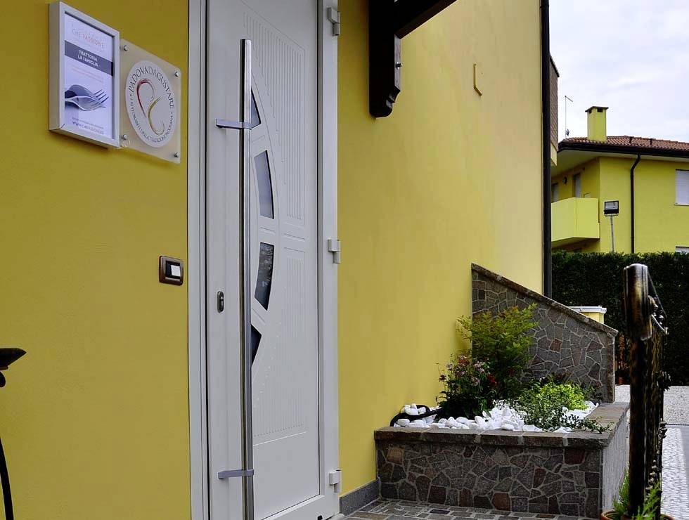 trattoria la famiglia correzzola